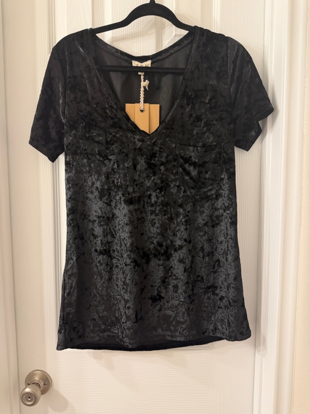 POL Crushed Velvet V-Neck Short Sleeve Top - Black